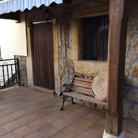 Pinos De Feriehus Cardes (Soto de Cangas)